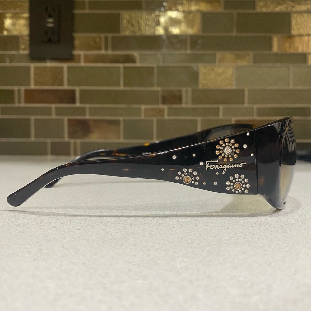Salvatore Ferragamo Women’s Sunglasses - Picture 3 of 4
